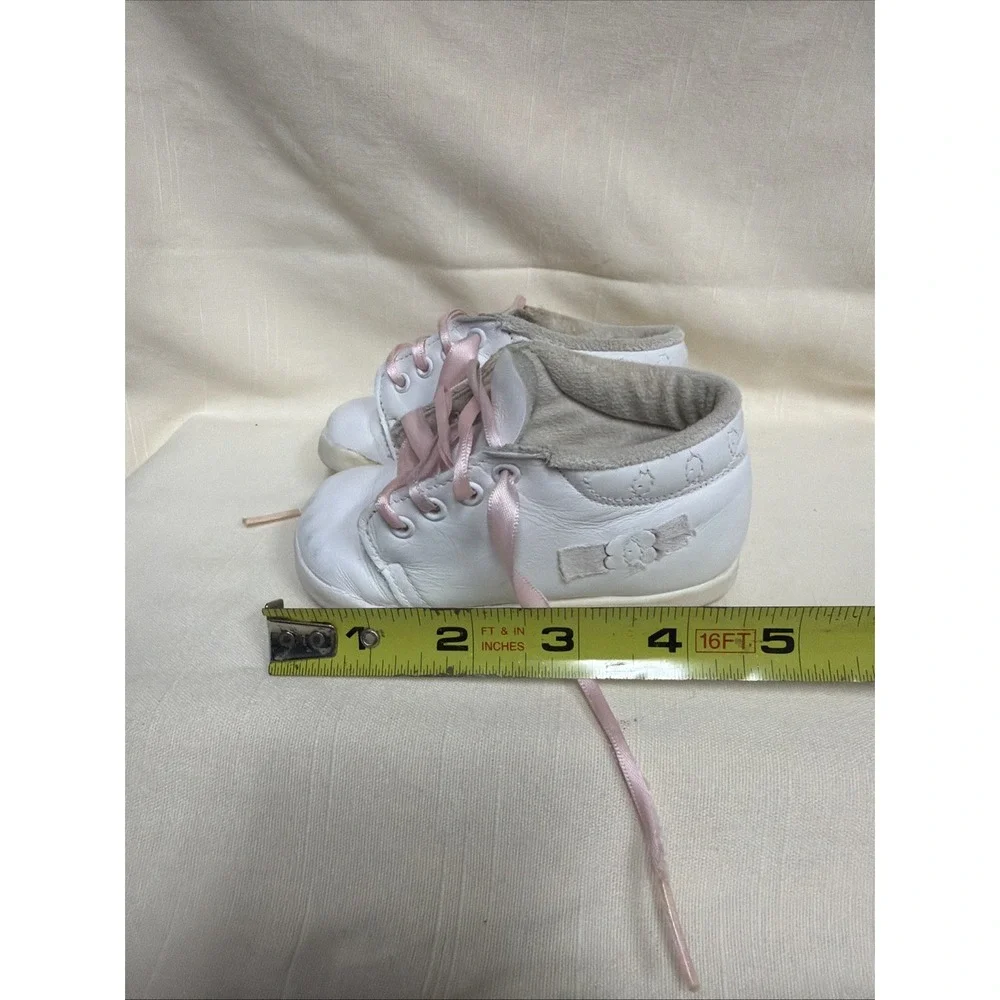 Stride Rite appears be